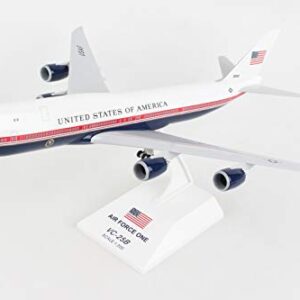 Daron Skymarks 747-8i Air Force One (VC25B) 1/200 Scale w/Gear SKR1076 New 2020