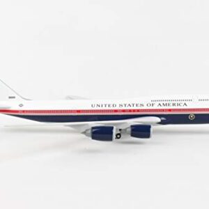 Daron Skymarks 747-8i Air Force One (VC25B) 1/200 Scale w/Gear SKR1076 New 2020