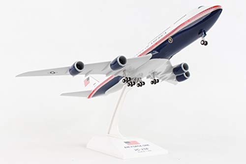 Daron Skymarks 747-8i Air Force One (VC25B) 1/200 Scale w/Gear SKR1076 New 2020