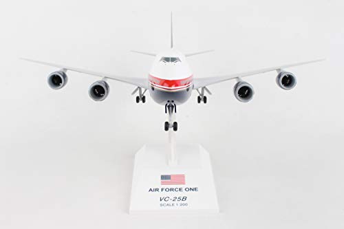 Daron Skymarks 747-8i Air Force One (VC25B) 1/200 Scale w/Gear SKR1076 New 2020