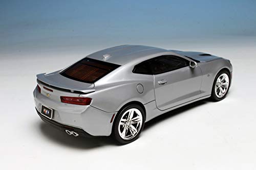 AMT AMT982 1:25 Scale 2016 Chevy Camaro SS Model Kit