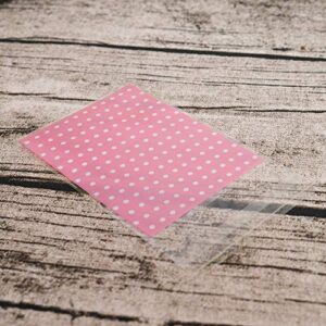 NUOMI 200Pcs Self Adhesive Cellophane Bags, Resealable Cookie Treat Bags for Gift Giving, 3.9"x3.1" Poly Bags Good for Bakery Candle Soap Candy, Pink&Green Polka Dots with Bow Decoration