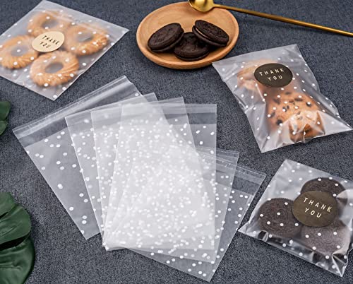 YunKo 200PACK Self Adhesive Cookie Bags Cellophane Treat Bags with Labels for Candy Cookie Chocolate Small Valentine Gift Bags (White Polka Dot,5.5x5.5inch)