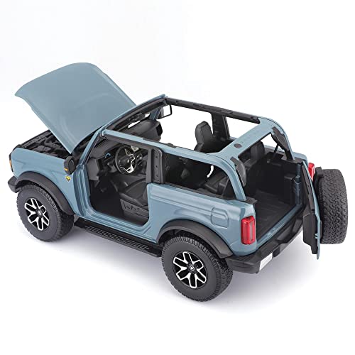 Maisto Diecast Cars 2021 Ford Bronco Badlands Blue Special Edition 1/18 Diecast Model Car by Maisto 31457