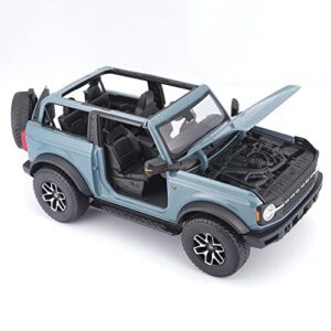 Maisto Diecast Cars 2021 Ford Bronco Badlands Blue Special Edition 1/18 Diecast Model Car by Maisto 31457