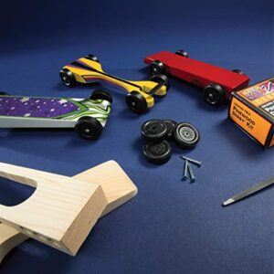 Pinewood Derby Speed Secrets: Design and Build the Ultimate Car (Fox Chapel Publishing) 7 Ready-to-Cut Patterns; Illustrated, Easy-to-Follow Instructions; Tips & Techniques to Build 3 Levels of Car