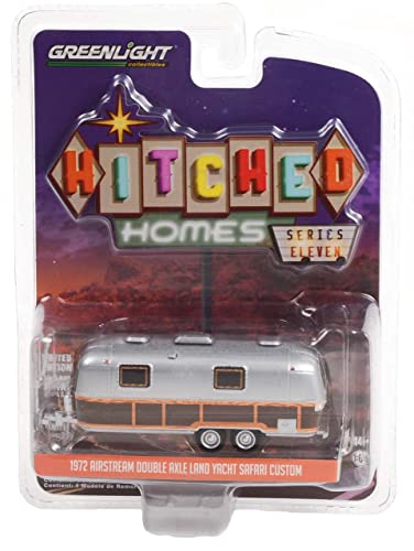 Greenlight 34110-C Hitched Homes Series 11 - 1972 Airstream Double-Axle Land Yacht Safari Custom Woody 1:64 Scale