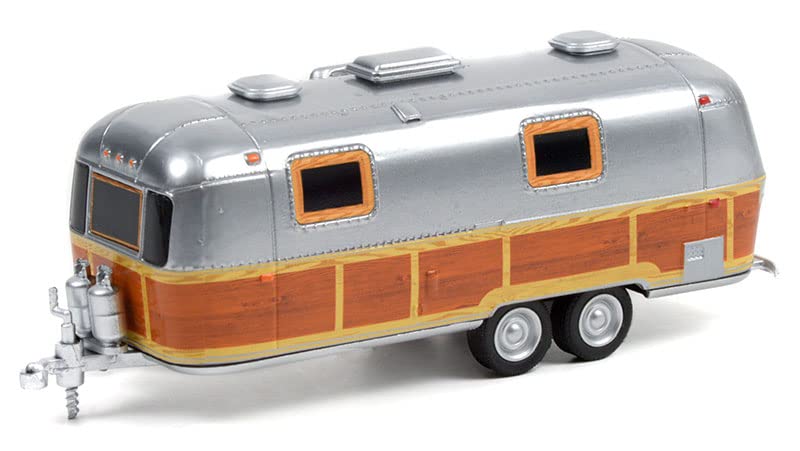 Greenlight 34110-C Hitched Homes Series 11 - 1972 Airstream Double-Axle Land Yacht Safari Custom Woody 1:64 Scale
