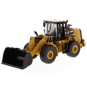 1:64 Scale Caterpillar 950M Wheel Loader - Construction Metal Series by Diecast Masters - 85692 - Play & Collect - with Functioning Arm and Bucket - Made of Diecast Metal with Some Plastic Parts