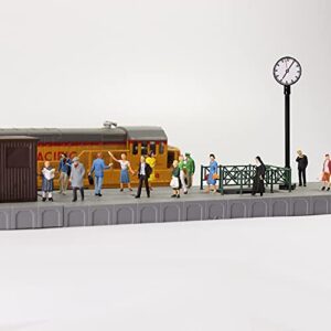 HO Scale 1:87 Standing Seated Passenger People Painted Figures for Model Train Layout (30PCS)