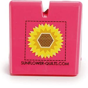 The Original Thread Cutter by Sunflower QUILTS (Pink)