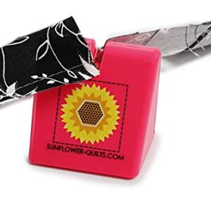 The Original Thread Cutter by Sunflower QUILTS (Pink)