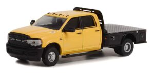 greenlight 46100-f dually drivers series 10 – 2020 ram 3500 tradesman dually flatbed – construction yellow 1:64 scale diecast