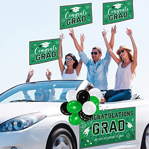 40 Pieces Graduation Party Decorations 2022 Graduation Parade Car Supplies Kit Congratulations Grad Car Banner with Rope, Graduation Car Flag, Hanging Swirls and Latex Balloons (Green)