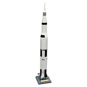 estes saturn v 1:200 scale