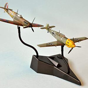 Airfix 1:72 Supermarine Spitfire Mk1a/Messerschmitt Bf109E-4 Gift Set (A50135)