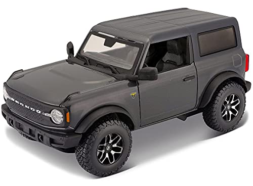 Maisto Diecast Cars 2021 Ford Bronco Badlands Gray Metallic with Black Top Special Edition 124 Diecast Model Car by Maisto 31530