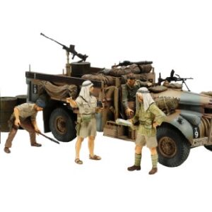 Tamiya 300032407 - 1:35 Scale British LRDG Command Car with 7 Figures