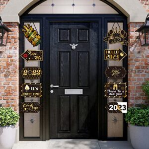 Happy New Year Door Signs, Black Gold 2023 Happy New Year Hanging Porch Sign Decorations 2023 Welcome Door Banner for New Year Eve Party Supplies