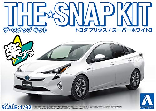 Aoshima 54161 Toyota Prius (Super White II) 1/32 scale pre-painted