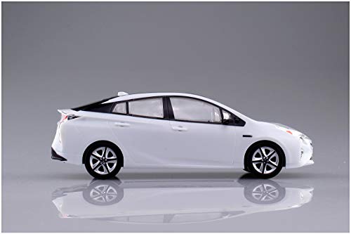 Aoshima 54161 Toyota Prius (Super White II) 1/32 scale pre-painted