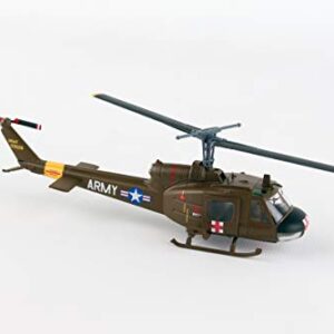 Daron Worldwide Trading Postage Stamp UH-1 Huey MEDEVAC US Army Vehicle (1/87 Scale)