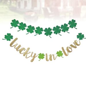 PRETYZOOM 2pcs St. Patricks Day Banners Shamrock Clover Banner Lucky in Love Irish Shamrock Banners Garland St. Patricks Day Decorations for St. Patricks Day Party Use