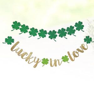 PRETYZOOM 2pcs St. Patricks Day Banners Shamrock Clover Banner Lucky in Love Irish Shamrock Banners Garland St. Patricks Day Decorations for St. Patricks Day Party Use