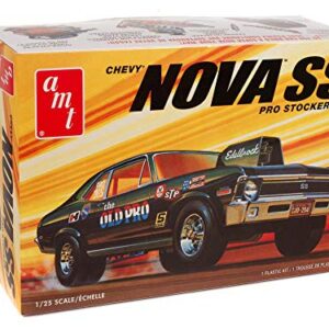 AMT 1972 Chevy Nova SS "Old Pro" 1:25 Scale Model Kit