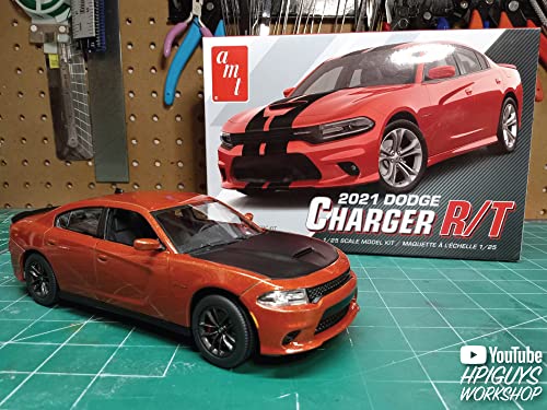 AMT 2021 Dodge Charger RT All New Tooling 1:25 Scale Model Kit