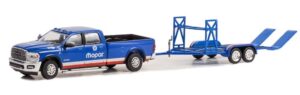 greenlight hollywood 32250-d hitch & tow series 25 – 2020 ram 2500 laramie with tandem car trailer 1/64 scale