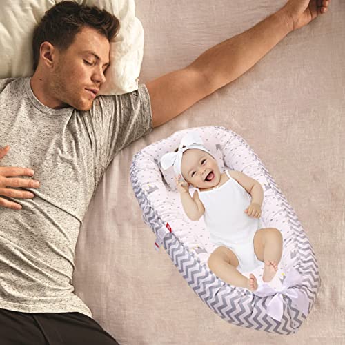 Vohunt Baby Lounger for Newborn,100% Cotton Co-Sleeper for Baby in Bed with Handles,Soft Newborn Lounger Adjustable Size & Strong Zipper Lengthen Space to 3 Tears Old(Wave White Crown)