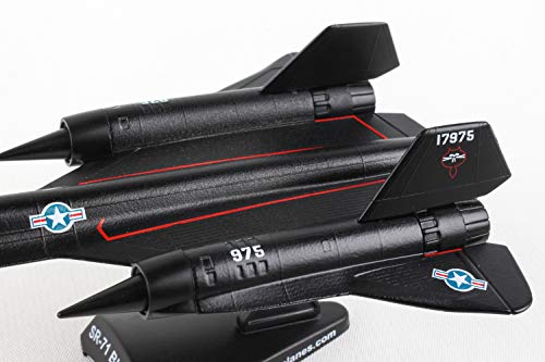 Daron Worldwide Trading SR-71 Blackbird Vehicle (1:200 Scale), Black