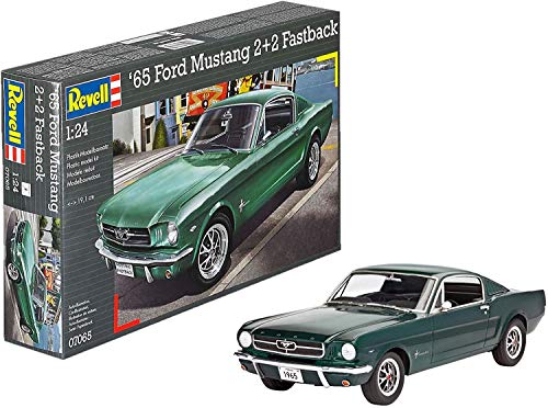 Revell Germany 1965 Ford Mustang 2+2 Fastback Plastic Model Kit (1/25 Scale)