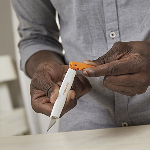 Fiskars 165110-1001 Easy Change Detail Craft Knife No. 11 blade, Orange/White