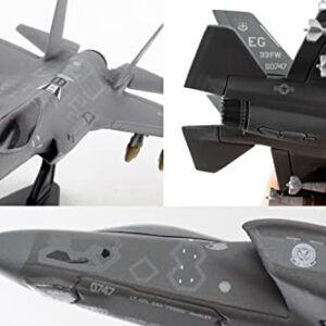 Daron Postage Stamp PS5602 USAF F-35 Version A , Lightning II , 1/144 Scale Diecast Model with Stand
