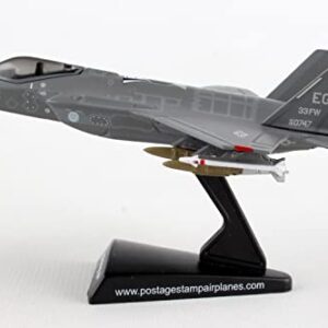 Daron Postage Stamp PS5602 USAF F-35 Version A , Lightning II , 1/144 Scale Diecast Model with Stand