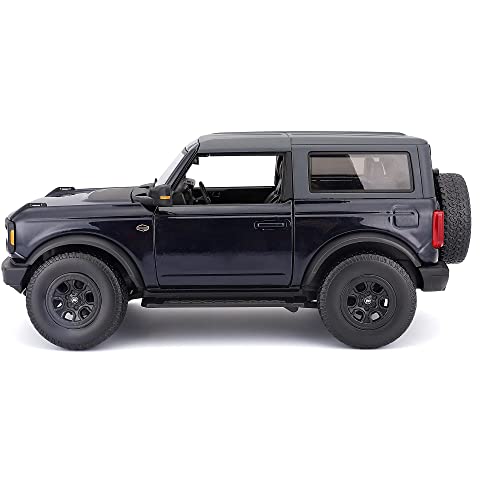 2021 Ford Bronco Wildtrak Dark Blue Metallic with Dark Gray Top Special Edition 1/18 Diecast Model Car by Maisto 31456