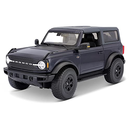 2021 Ford Bronco Wildtrak Dark Blue Metallic with Dark Gray Top Special Edition 1/18 Diecast Model Car by Maisto 31456