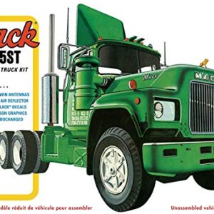 AMT Mack R685ST Semi Tractor 1:25 Scale Model Kit (AMT1039)