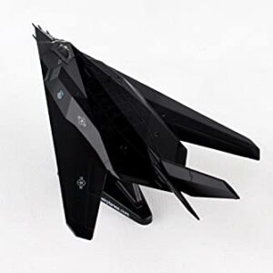 Daron Worldwide Trading F-117 Nighthawk 1:150 Vehicle , Black