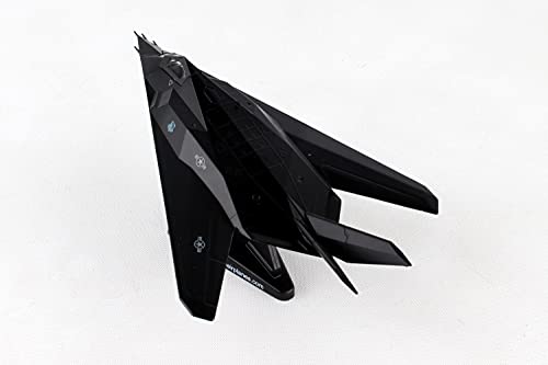 Daron Worldwide Trading F-117 Nighthawk 1:150 Vehicle , Black