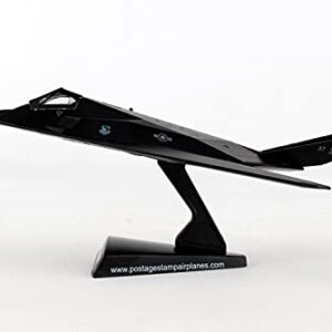 Daron Worldwide Trading F-117 Nighthawk 1:150 Vehicle , Black