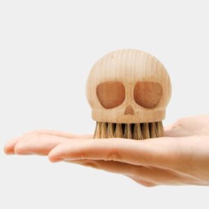 Suck UK | Skull Brush | Wooden Shoe Brush Or Boot Brush | Soft Scrub Dish Brush for Kitchen & Household Cleaning | Gothic Decor Nail Brush & Pedicure Supplies | Skull Gifts | Spooky Scrub Brush