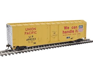 walthers trainline ho scale model 50′ plug-door boxcar with metal wheels union pacific