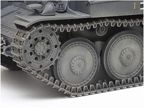 TAMIYA 35369 1/35 German Lt Tank Panzerkampfwagen 38t Ausf E/F