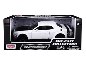 2018 dodge challenger srt hellcat widebody white with black hood 1/24 diecast model car by motormax 79350w