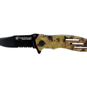 Smith & Wesson Extreme Ops SWA24S S.S. Folding , Tactical Knife with 3.1in Serrated Clip Point Blade, Aluminum Handle for Survival , Hunting Knife as Pocket Knife for Men Camouflage