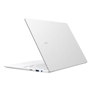 SAMSUNG 15.6” Galaxy Book2 Pro Laptop Computer|Windows 11 PRO | 16GB |256GB, 12th Gen Intel® Core™ i5-1240P Processor, Evo Certified, Lightweight, 2022 Model, Silver (NP954XED-KB1US)