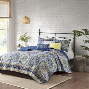 madison park tangiers quilt modern classic design all season, breathable coverlet lightweight bedding set, matching shams, decorative pillow, king/cal king(104″x94″), circle blue 6 piece